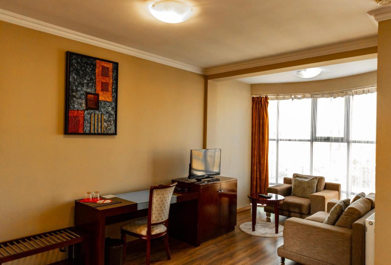 Boutique Hotel Igmas, Prishtina Pristina Esterno foto