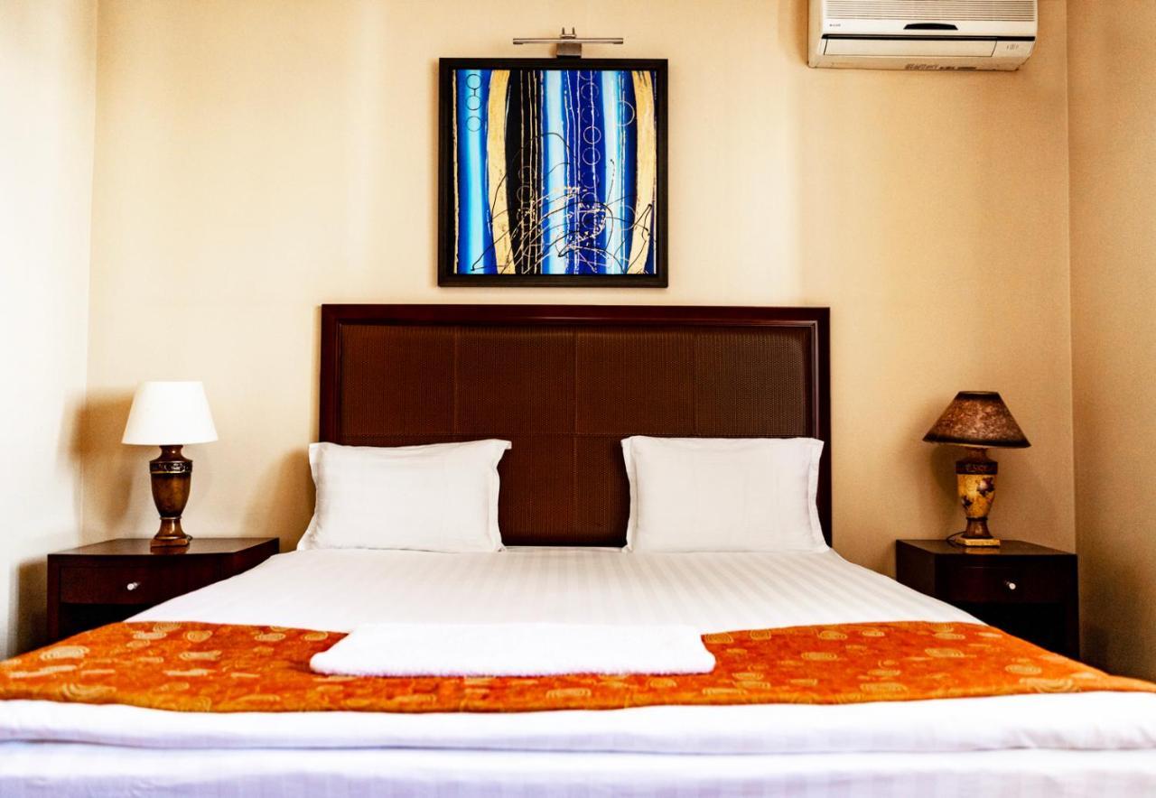 Boutique Hotel Igmas, Prishtina Pristina Esterno foto