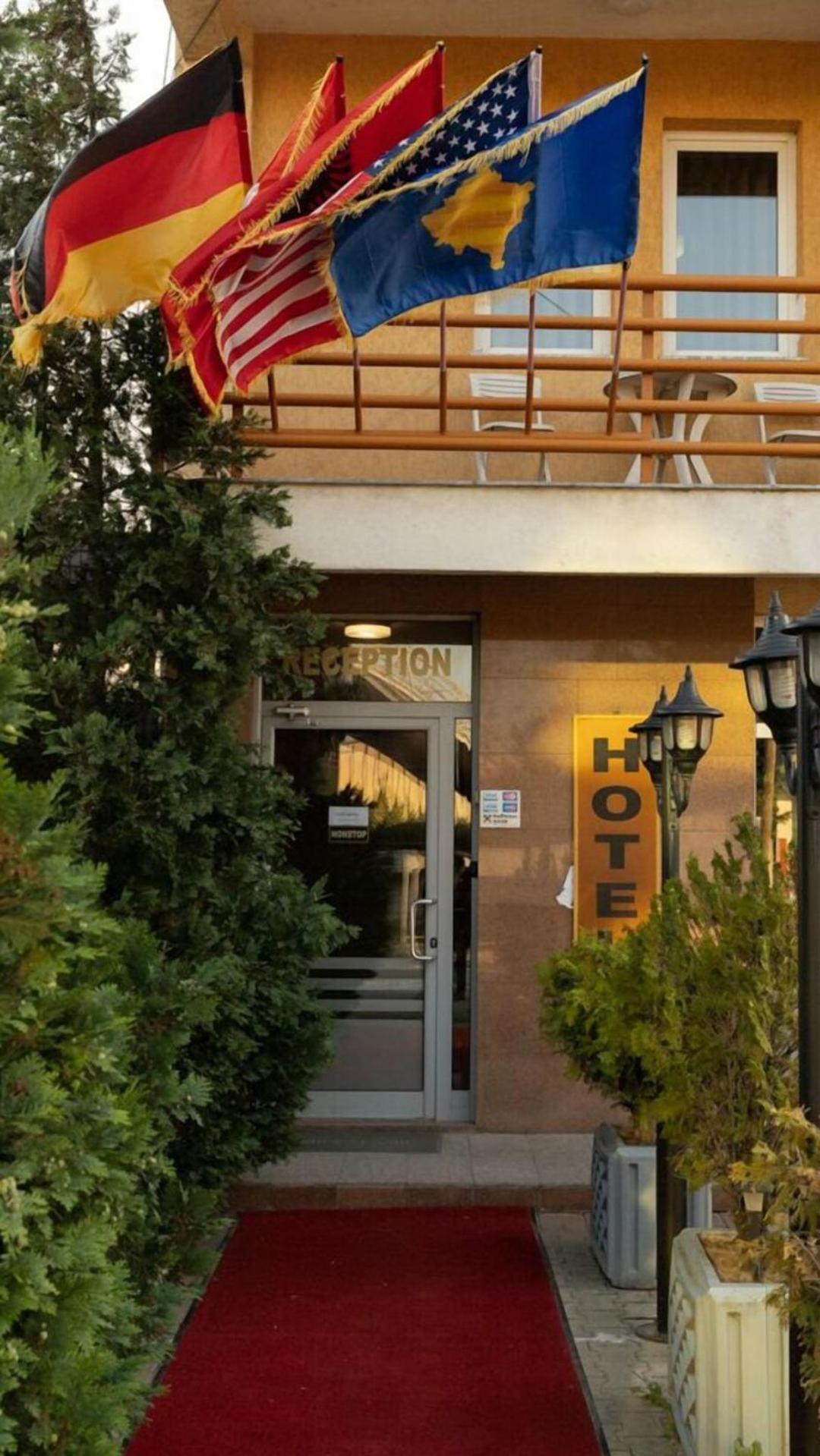 Boutique Hotel Igmas, Prishtina Pristina Esterno foto